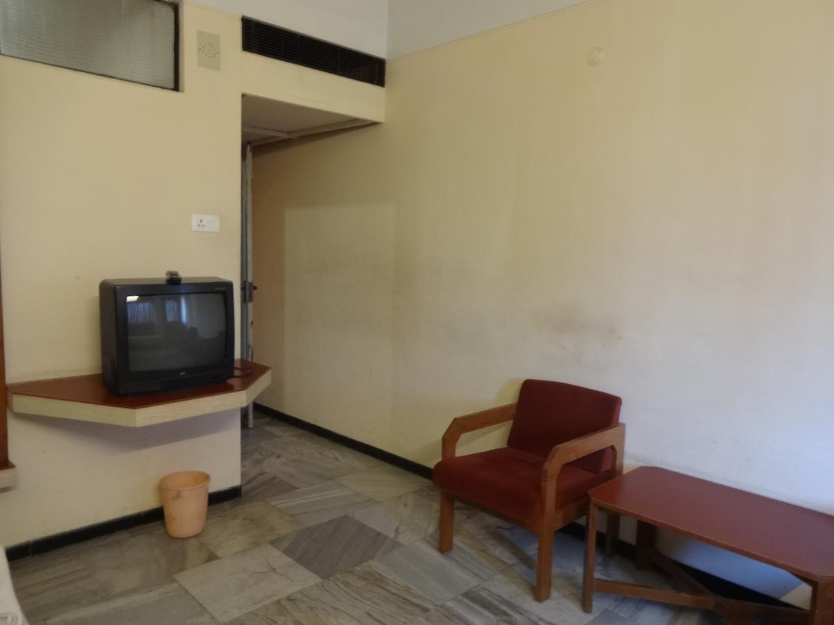 Hotel Padmam Madurai Eksteriør bilde
