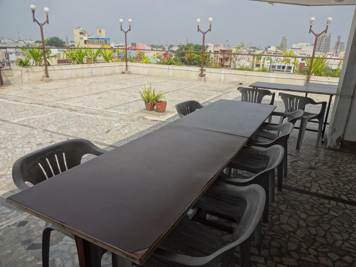 Hotel Padmam Madurai Eksteriør bilde