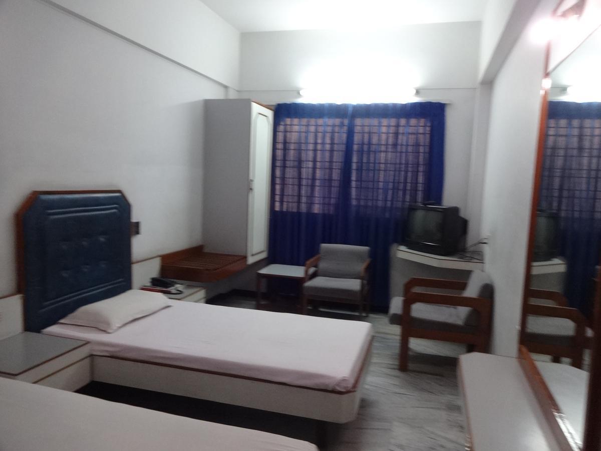 Hotel Padmam Madurai Eksteriør bilde