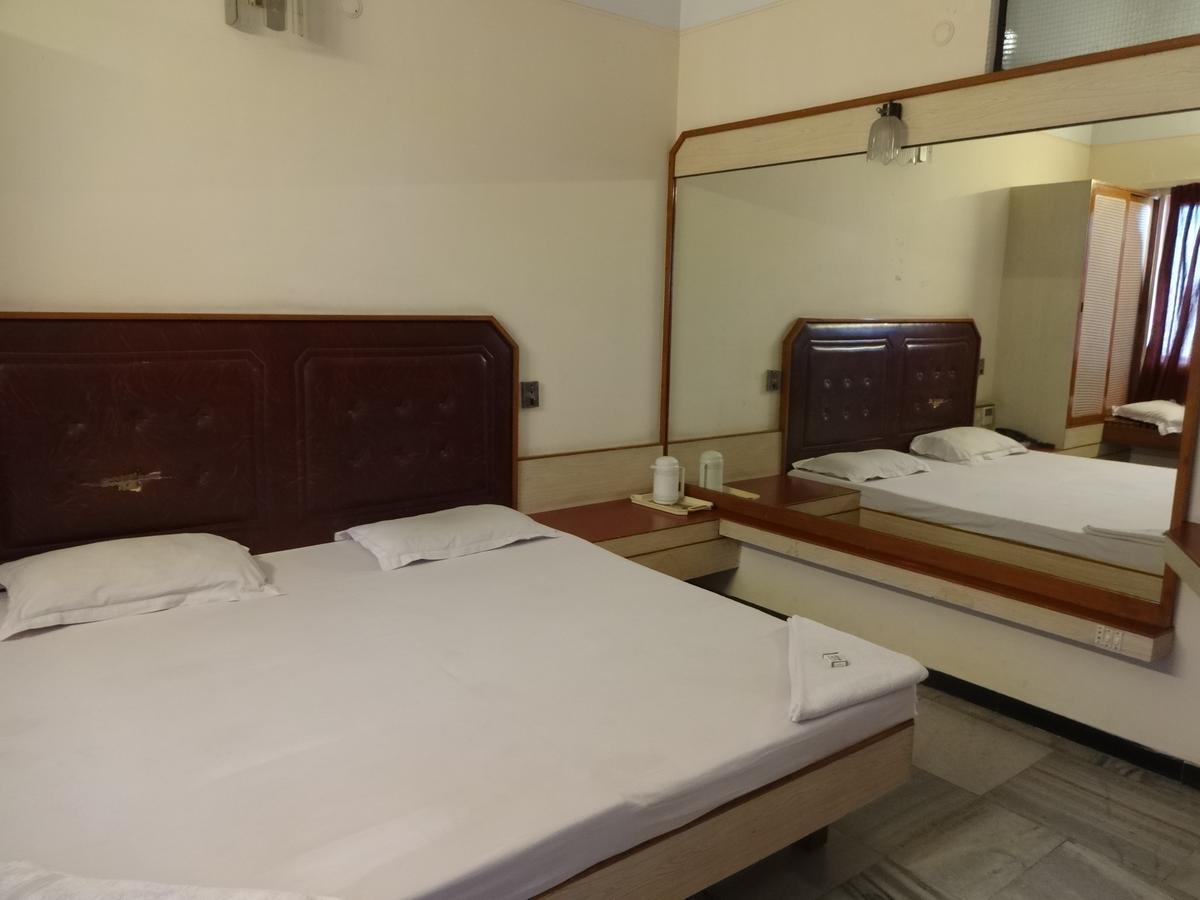 Hotel Padmam Madurai Eksteriør bilde