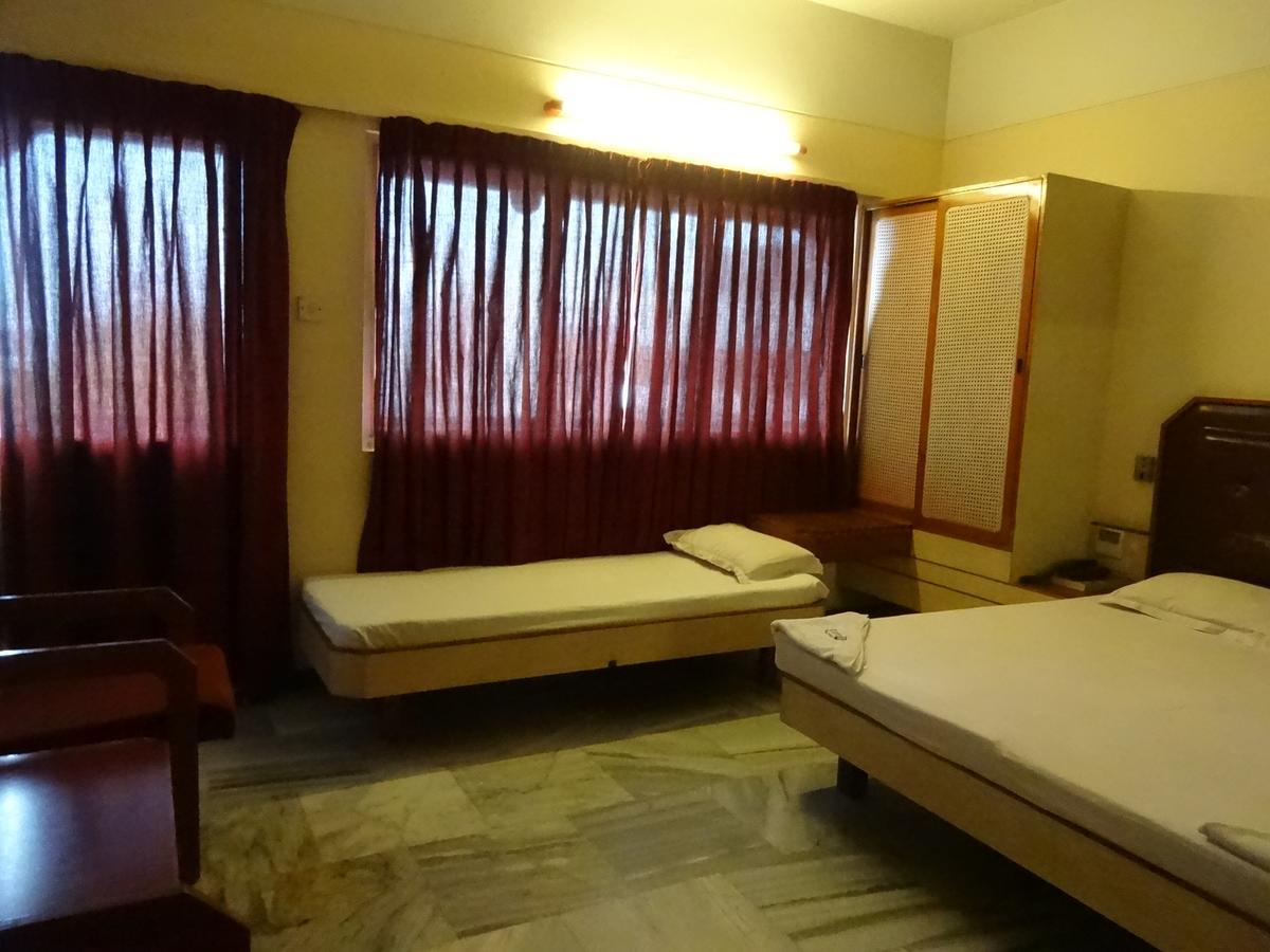 Hotel Padmam Madurai Eksteriør bilde