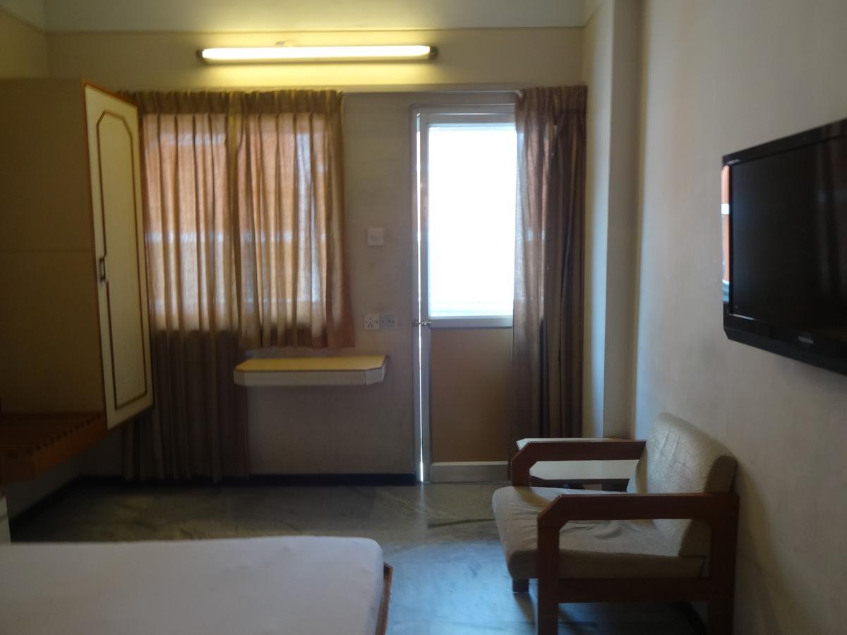 Hotel Padmam Madurai Eksteriør bilde