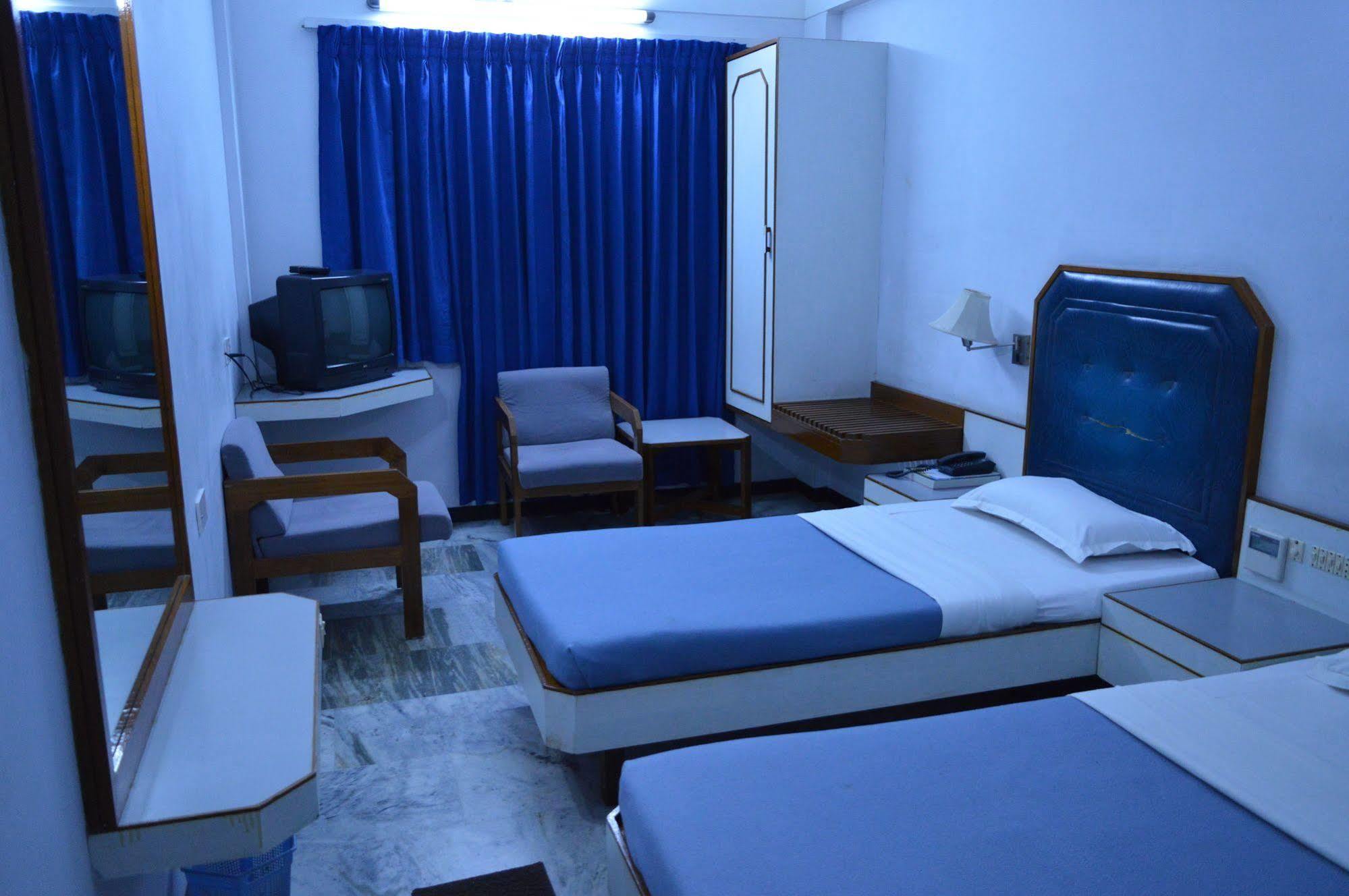 Hotel Padmam Madurai Eksteriør bilde